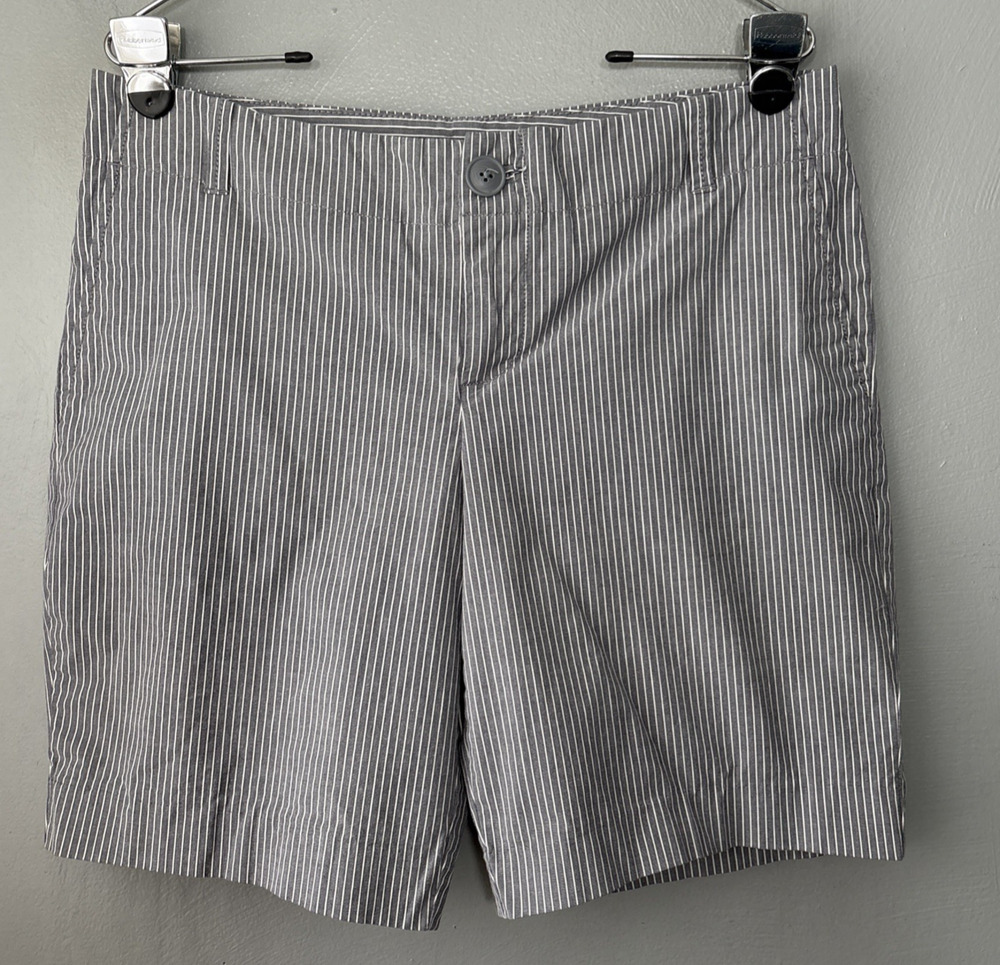 Mossimo Shorts Size 8 Gray White Striped Bermuda Preppy Casual Euro Summer Chino
